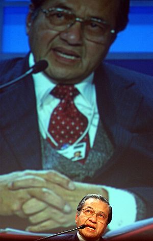 Archivo:Mahathir Davos 2003