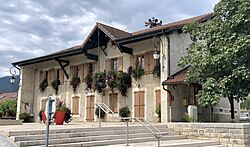 Mairie Crozet Ain 8.jpg