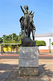 Monumento Ana María Campos.jpg