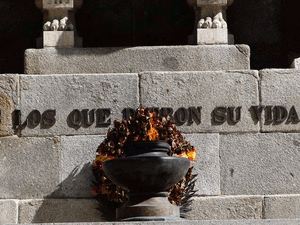 Archivo:Monumento a los Caídos por España, Madrid, España, 2016 02