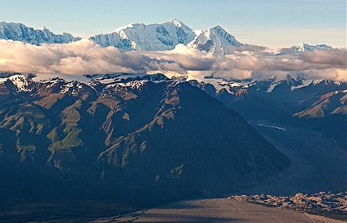 Archivo:Mt Bona , Hawkins Glacier