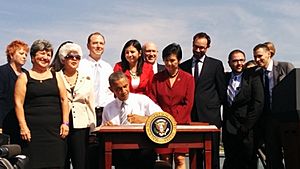 Archivo:Obama declares San Gabriel Mountains a National Monument