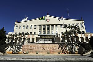 Archivo:Palácio dos Bandeirantes foto001 (43944820834)