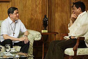 Archivo:President Rodrigo R. Duterte meets with Luis Antonio Cardinal Tagle