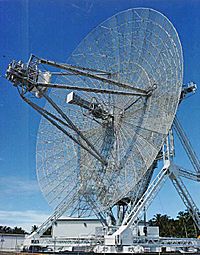 Archivo:Radar antenna