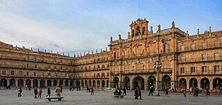 Salamanca - Plaza Mayor (13347610863) edited.jpg
