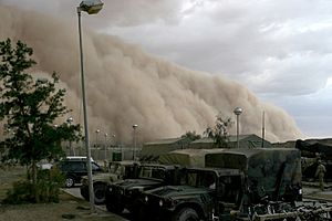 Archivo:Sandstorm in Al Asad, Iraq