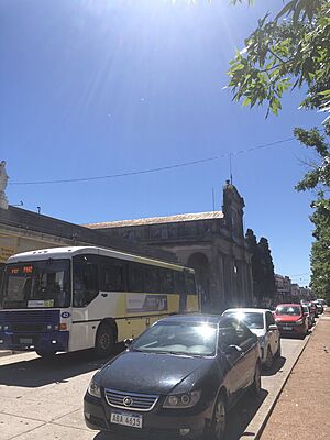 Archivo:Streets in Santa Lucía