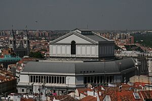 Archivo:Teatro Real - Visa aérea