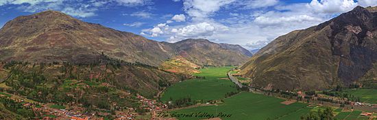 Archivo:The Sacred Valley, Peru-2 (8445855270)