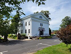 Town Hall, Durham CT.jpg