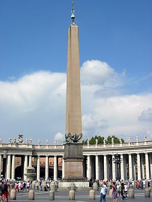 Archivo:Vatican Obelisk2