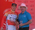 Archivo:André Greipel ochre 2, Stirling podium, TDU 2010 Stage 3