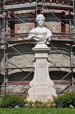 Archivo:Bad Homburg, Denkmal Landgräfin Elisabeth