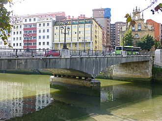Bilbao - Puente de la Merced.JPG