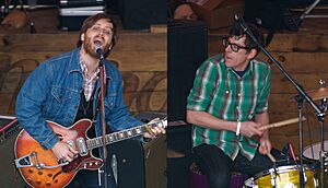 Archivo:Black-keys-sxsw-montage
