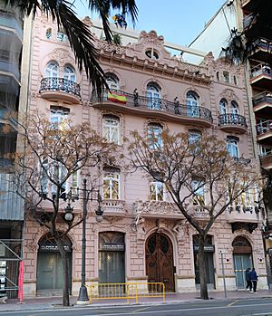 Archivo:Casa Ortega de Manuel Peris Ferrando (1906) en la Gran Vía Marqués del Turia número 9 de Valencia