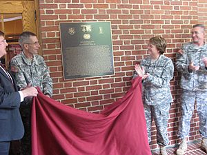 Archivo:Doss Hall renaming ceremony