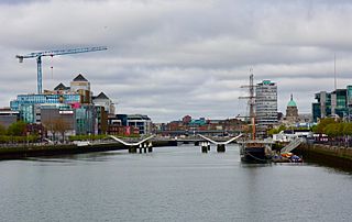 Dublin City Centre from Samuel Beckett Bridge (42090378881).jpg
