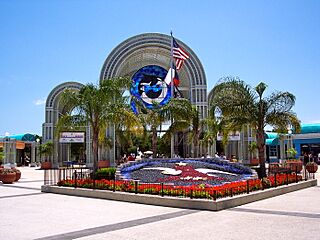 Entrance to Sea World, San Antonio, Texas, June 4, 2007.JPG