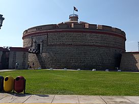 Interiores de la fortaleza del Real Felipe.jpg