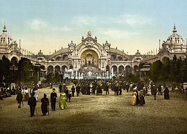 Archivo:Le Chateau d'eau and plaza, Exposition Universal, 1900, Paris, France