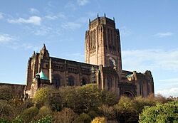 Archivo:Liverpool Anglican Cathedral North elevation