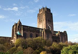 Archivo:Liverpool Anglican Cathedral North elevation
