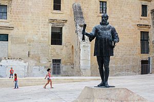 Archivo:Malta 250915 de Valletta 01