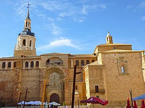 Archivo:Manzanares - Iglesia de Nuestra Señora de la Asunción 01