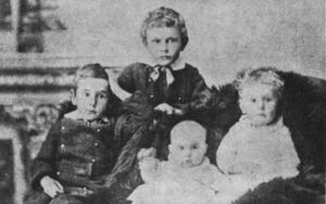 Archivo:McGill children in Minnedosa, Manitoba, 1885