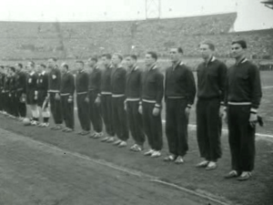 Archivo:Nederlands voetbalelftal, Nederland-België, 3 april 1955