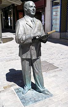 Palencia - Monumento a Jerónimo Arroyo 2.jpg