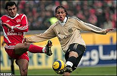 Archivo:Persepolis VS Bayern Munich in 13 January 2006 4