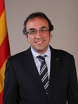 Archivo:Retrat oficial del Conseller de Territori i Sostenibilitat, Josep Rull (cropped)