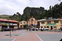 Archivo:Salinas Plaza Principal 