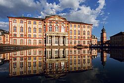 Schloss Bruchsal Spiegelung.jpg