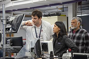 Archivo:Teddy Tzanetos, MiMi Aung and Bob Balaram from JPL Mars Helicopter team