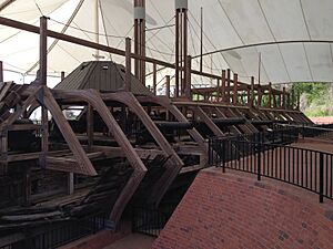 Archivo:USS Cairo 1