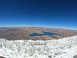 Archivo:Vista oriente desde la Cumbre Volcán Parinacota (6.342 msnm)