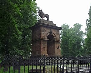 Archivo:Welsford-Parker Monument at the entrance to the Old Burying Ground in Halifax, Nova Scotia, Canada