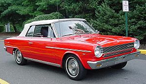 Archivo:1964 Rambler American 440 convertible-red NJ