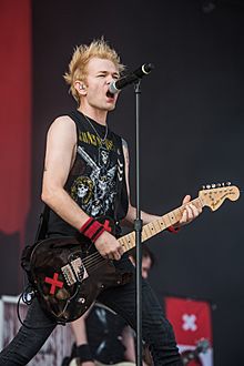 2017 RiP - Sum 41 - Deryck Whibley - by 2eight - 8SC8080.jpg