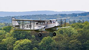 Archivo:Aer Lingus De Havilland DH-84 Dragon 2 EI-ABI OTT 2013 05