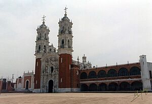 Archivo:BasilicadeOcotlan