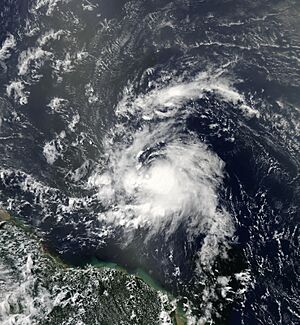 Archivo:Chantal Jul 8 2013 1655Z