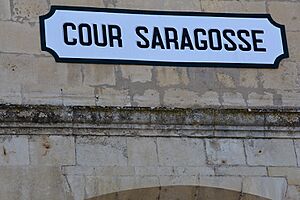 Archivo:Cours, sale gosse