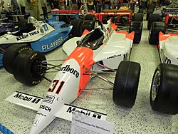 Archivo:Indy500winningcar1994