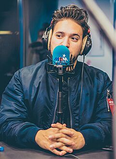 Jonas Blue (cropped).jpg