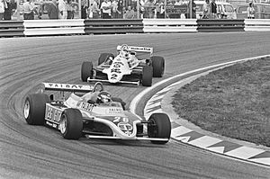 Archivo:Laffite en Reutemann tijdens de Grand Prix Formule 1 van Nederland 1981
